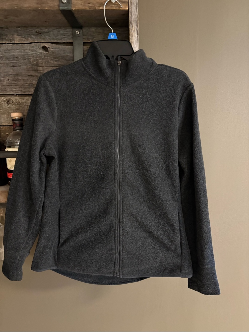 Sweaters - Picture 4 of 6